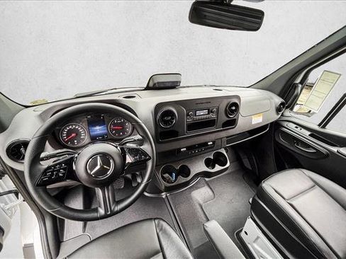 Used 2026 Mercedes-Benz Sprinter 2500 image 19
