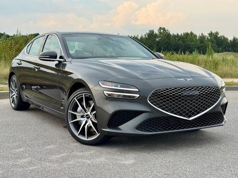 Used 2026 Genesis G70 2.5T image 1