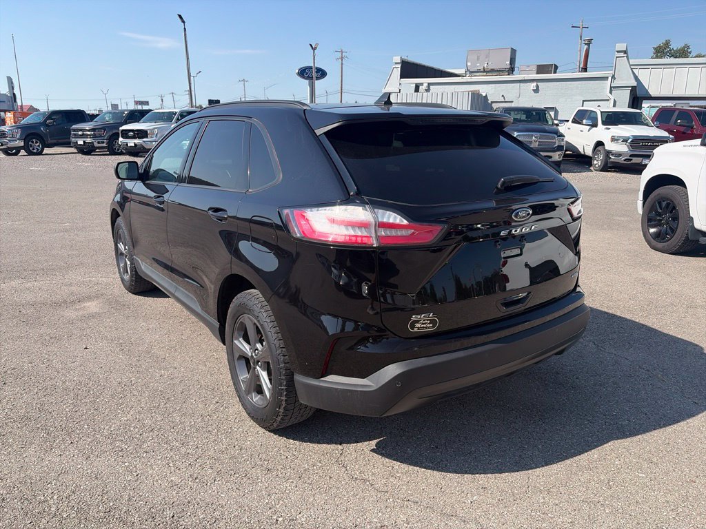 Used 2024 Ford Edge SEL w/ Sport Appearance Package AWD/4WD image 4