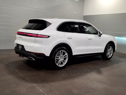 New 2026 Porsche Cayenne image 7