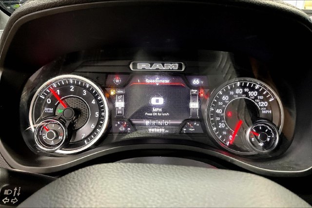 Used 2023 RAM 1500 Laramie AWD/4WD image 14