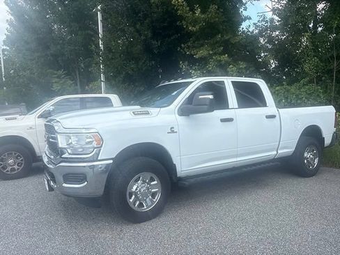 Used 2023 RAM 3500 Tradesman AWD/4WD image 14