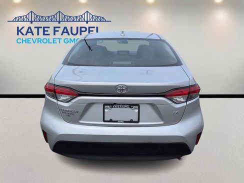 Used 2024 Toyota Corolla LE FWD image 6