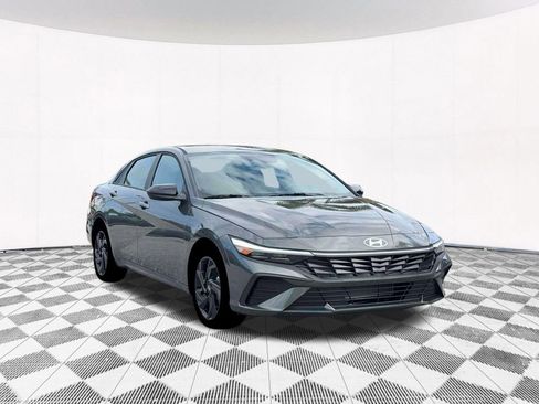 New 2026 Hyundai Elantra Sport image 17