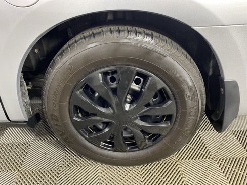 Used 2010 Honda Odyssey LX image 8