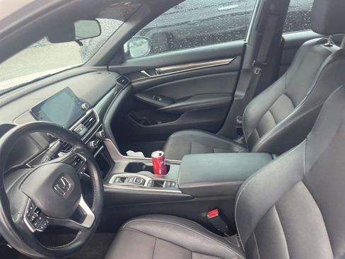 Used 2019 Honda Accord Sport image 5