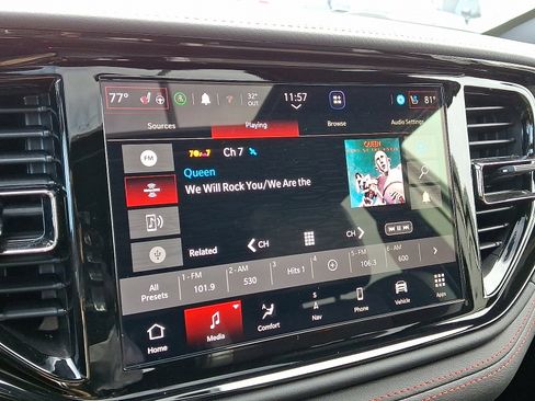 Certified 2025 Dodge Durango GT image 19