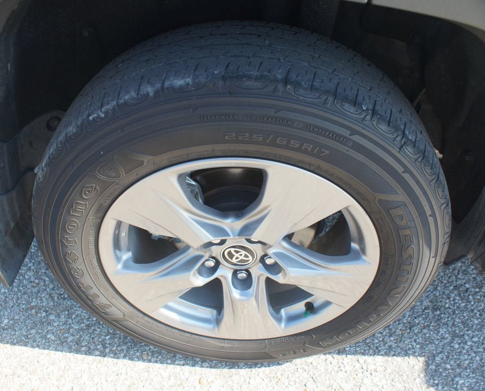 Used 2025 Toyota RAV4 XLE w/ Convenience Package AWD/4WD image 25