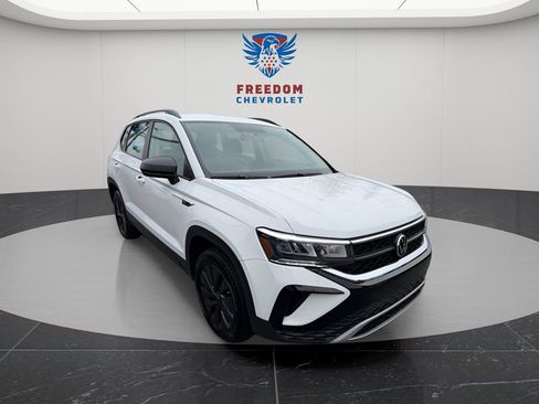 Used 2022 Volkswagen Taos S image 7