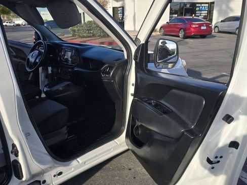 Used 2018 RAM ProMaster City Tradesman FWD image 10