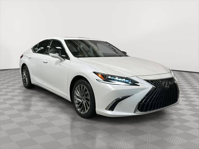 Certified 2025 Lexus ES 300h Ultra Luxury w/ Accessory Package (Z2) FWD image 1