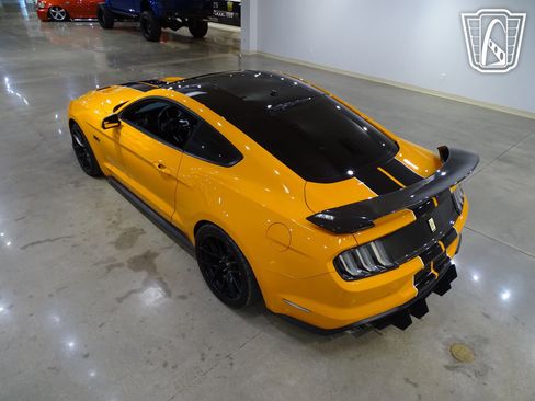 Used 2019 Ford Mustang GT Premium w/ Black Accent Package image 8