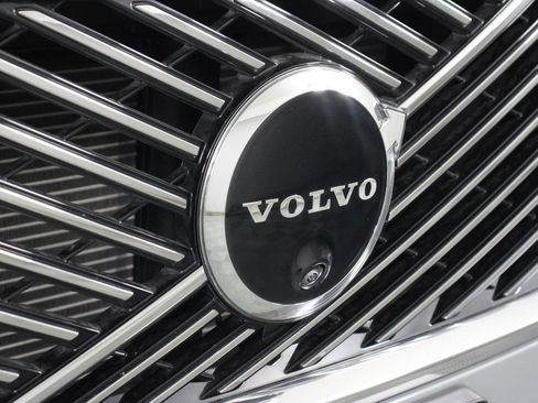Certified 2026 Volvo XC90 B6 Plus w/ Protection Package Premier AWD/4WD image 27