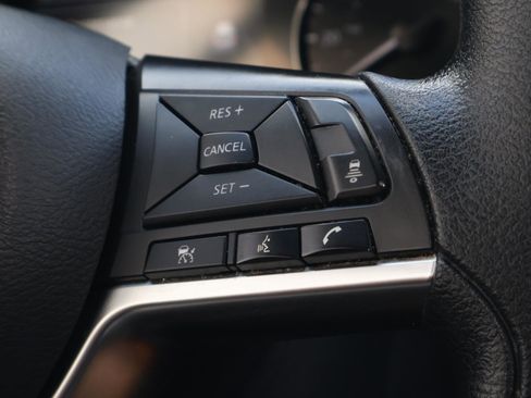 Used 2023 Nissan Kicks SV image 23