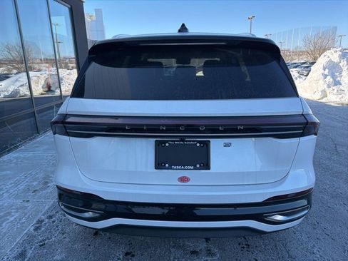 New 2026 Lincoln Nautilus Reserve image 4