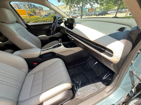 Used 2024 Honda HR-V EX-L image 40