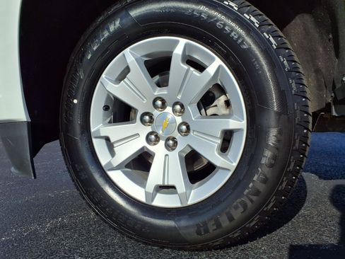 Used 2022 Chevrolet Colorado LT w/ Fleet Safety Package RWD image 31