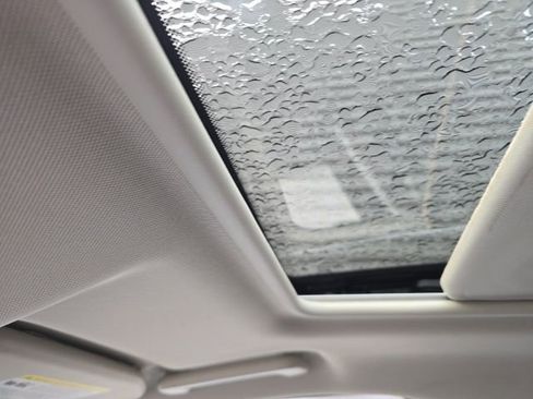 Certified 2018 Ford EcoSport SE w/ SE Convenience Package image 16