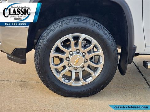 Used 2025 Chevrolet Silverado 2500 LTZ w/ LTZ Premium Package image 12