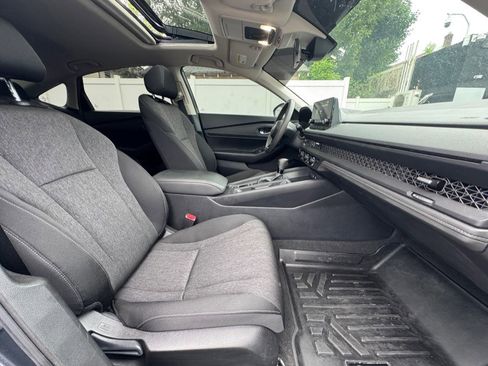 Used 2025 Honda Accord SE image 37
