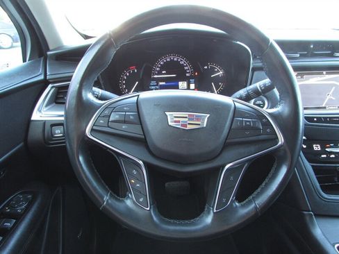 Used 2019 Cadillac XT5 Luxury FWD image 13