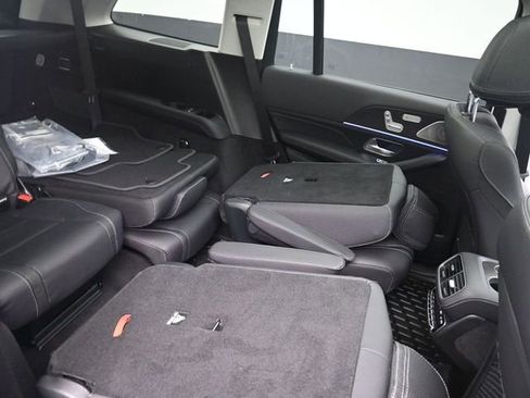 New 2026 Mercedes-Benz GLS 450 4MATIC image 29