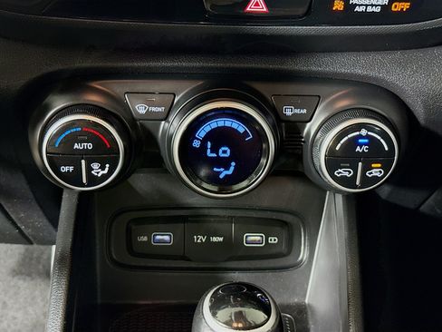 Used 2022 Hyundai Venue SEL w/ Cargo Package FWD image 17