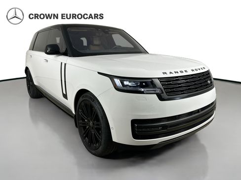 Used 2023 Land Rover Range Rover Long Wheelbase SE AWD/4WD image 3