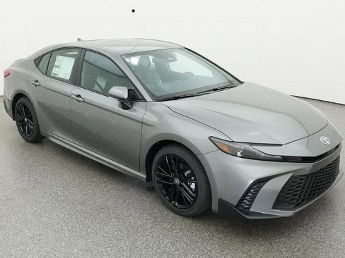New 2026 Toyota Camry SE FWD image 13