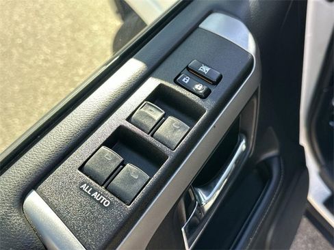 Used 2022 Toyota 4Runner SR5 Premium image 23