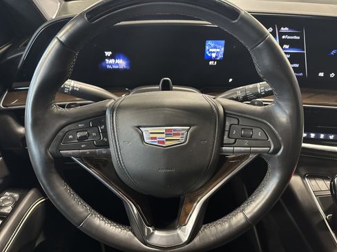 Used 2023 Cadillac Escalade ESV Premium Luxury Platinum image 19