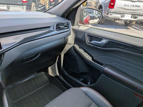 Certified 2023 Ford Escape ST-Line w/ Tech Pack #1 image 21