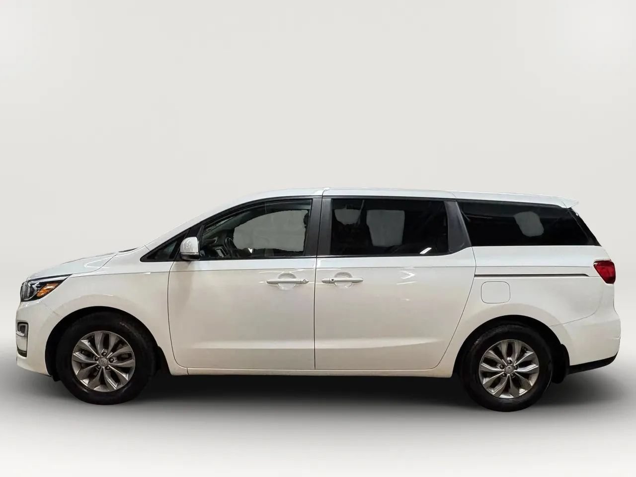 Used 2020 Kia Sedona LX FWD image 5