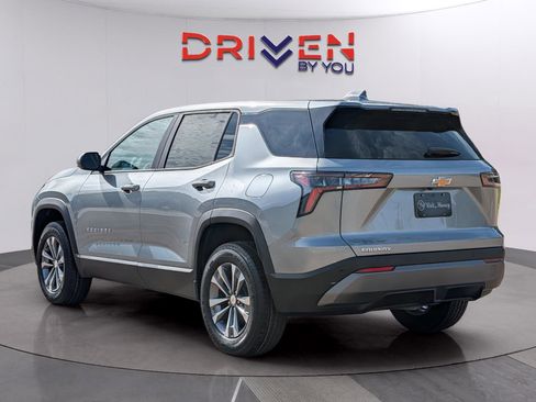 New 2026 Chevrolet Equinox LT FWD image 3