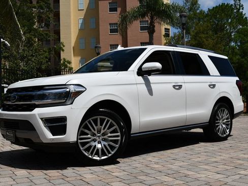 Used 2022 Ford Expedition Limited AWD/4WD image 25