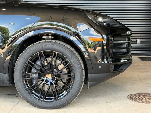 New 2026 Porsche Cayenne AWD/4WD image 39