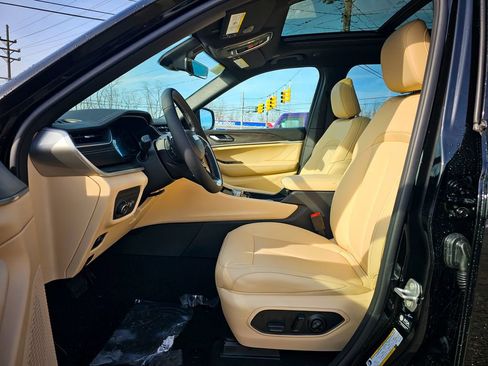 New 2025 Jeep Grand Cherokee Limited w/ Trailer Tow Package image 13