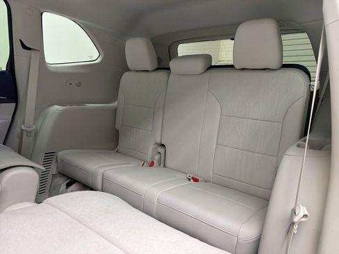 New 2026 Buick Enclave Avenir w/ Super Cruise Package AWD/4WD image 5