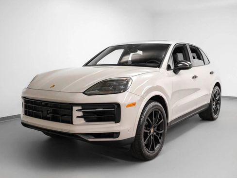 New 2025 Porsche Cayenne image 6