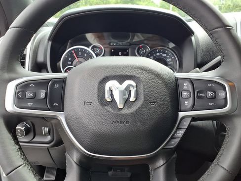 Certified 2025 RAM 2500 Big Horn AWD/4WD image 5