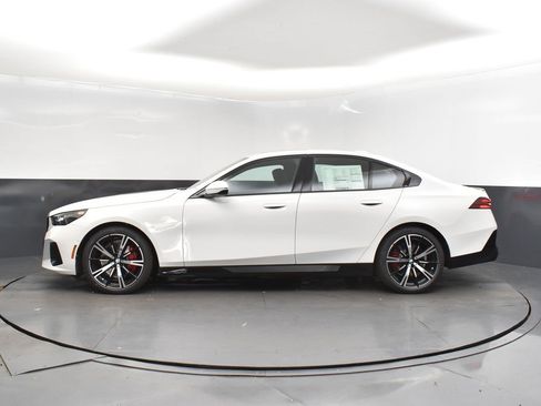 New 2026 BMW 530i w/ M Sport Package image 4