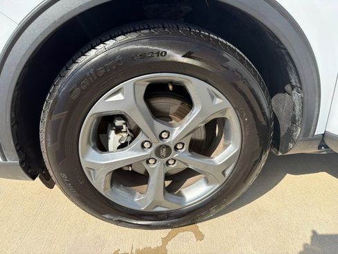 Used 2025 Ford Escape ST-Line FWD image 12