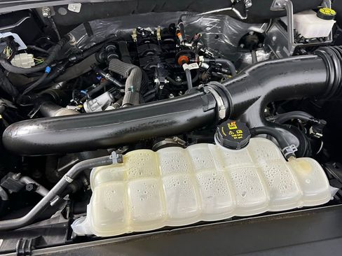 Used 2024 Ford Expedition Max XLT image 34