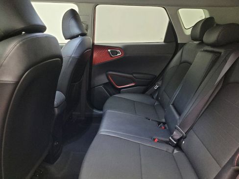 Used 2022 Kia Soul Turbo image 18