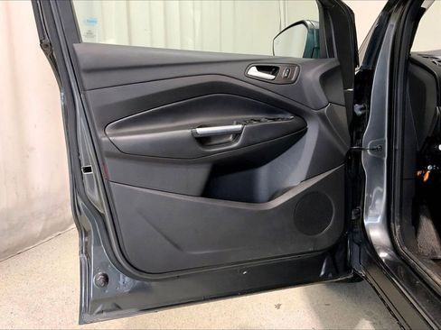 Used 2017 Ford Escape SE w/ SE Leather Comfort Package FWD image 21