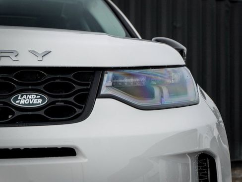 Used 2025 Land Rover Discovery Sport S image 6