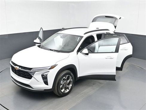 New 2026 Chevrolet Trax LT image 49