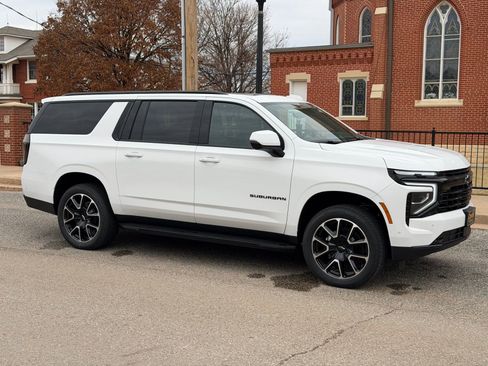 New 2026 Chevrolet Suburban RST w/ Advanced Technology Package image 2