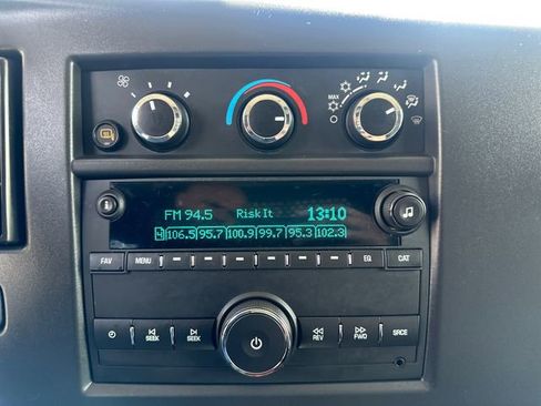 Used 2025 Chevrolet Express 2500 w/ Driver Convenience Package RWD image 28