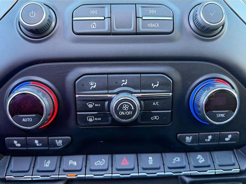 Used 2021 Chevrolet Silverado 3500 LTZ w/ LTZ Premium Package image 12